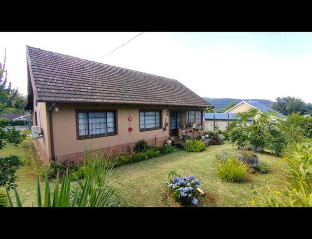 4 BEDROOM HOUSE FOR SALE IN PRESTBURY